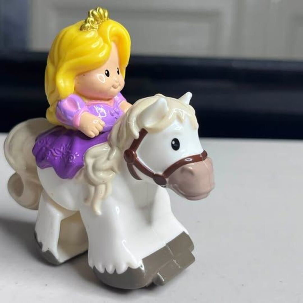 Fisher-Price Little People Klip Klop Disney Princess Rapunzel